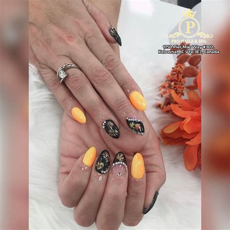 nail salon  town leave  manicure  pedicure