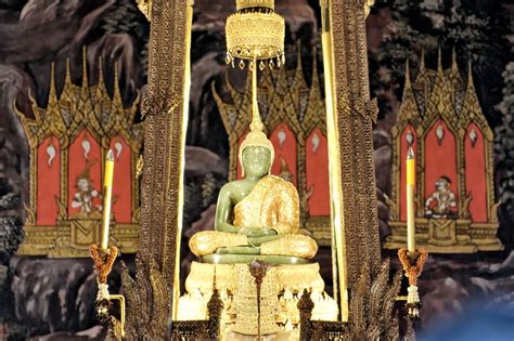 wat phra kaew emerald buddha