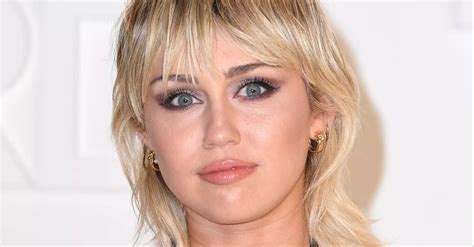 Miley Cyrus Reveals Age She Lost Her Virginity Girl Hookups Beforehand