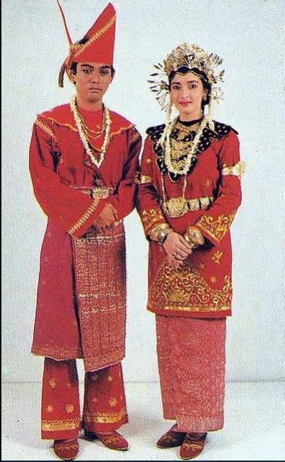 kumpulan pakaian adat indonesia  sabang sampai merauke blog unik