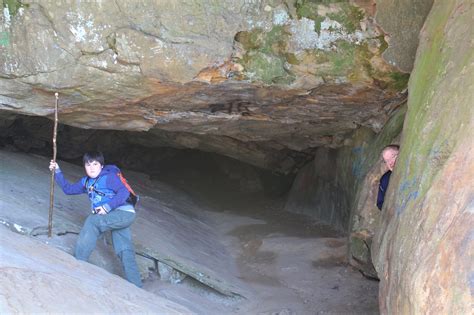 hiking trail  robbers cave state park  wilburton