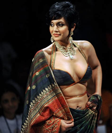 Mandira Bedi Hot In Saree Cleavage Show Cool Photos