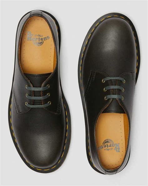 classico leather oxford shoes dr martens