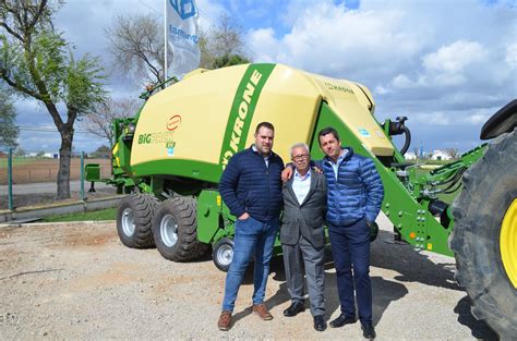 farming agrícola entrega big pack 890 highspeed a tractorpasión