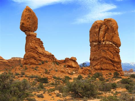 balanced rock  stock photo freeimages