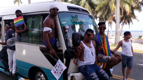 comunidad lgbt en rd realiza caravana del orgullo gay teleantillas