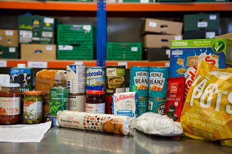 whats   food parcel  trussell trust
