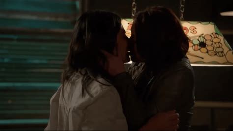 Supergirl Sanvers And Why Lgbtq Representation Matters So