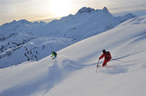 ski ride mit skiern quer durch vorarlberg von nord nach sued winterurlaub  vorarlberg