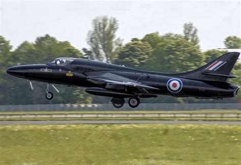 hawker hunter british fighter jet military machine