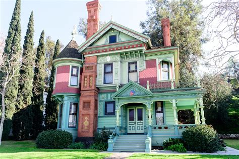cities  buying  vintage historic home apartment therapy