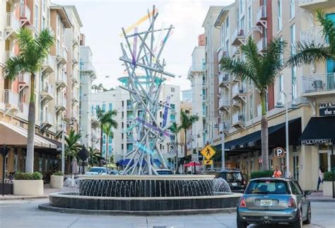 miamis downtown dadeland sells