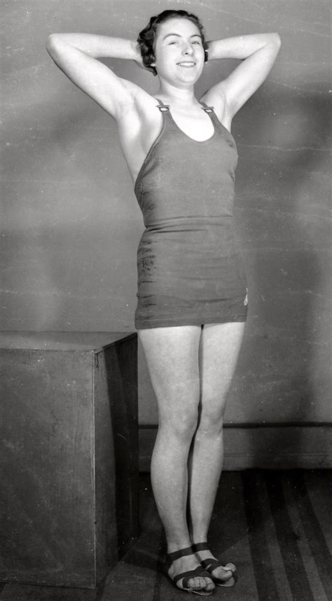 Épinglé Par 1930s 1940s Women S Fashion Sur 1930s Swimwear
