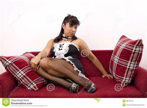 Aziatische Vrouw Met Sexy Meisjekostuum Stock Foto Afbeelding