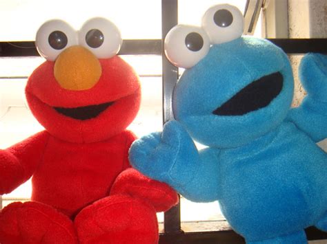 elmo cookie monster explore ezs   flickr ezs flickr photo sharing