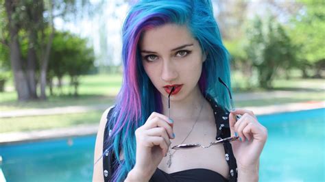 Fay Suicide Blue Hair Pink Hair Pale Dyed Hair Chilean Chilean