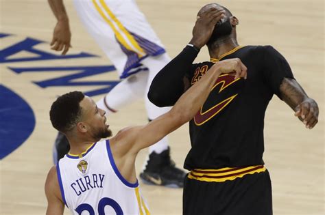 Steph Curry Lebron James Thinks Rival Is Underpaid While Nfl Players