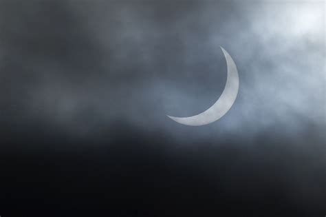 stunning   video   solar eclipse vox