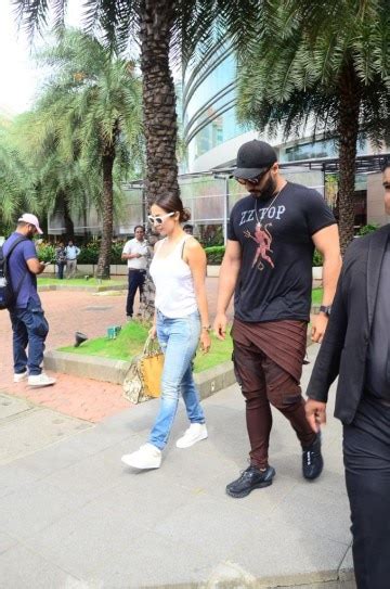 arjun kapoor and malaika arora step out for romantic lunch date see