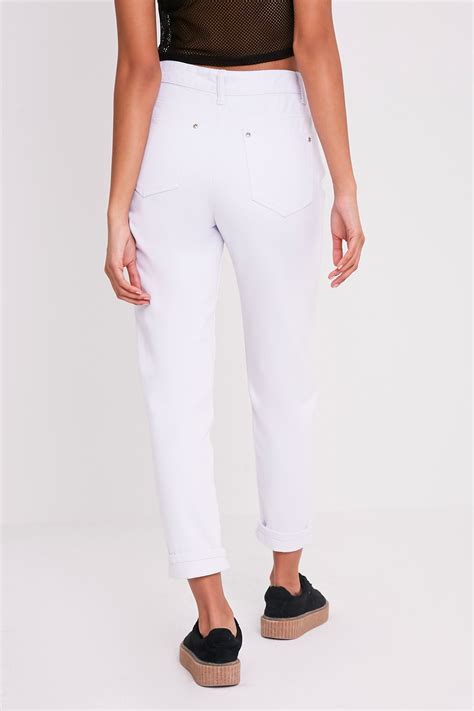 white mom jeans jeans prettylittlething
