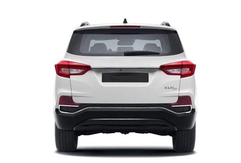 mahindra xuv  images rear  autos klassiker gelaendewagen