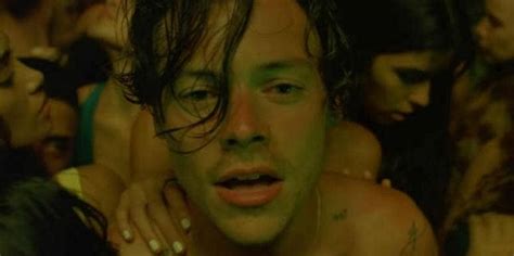 Is Harry Styles Bisexual His New Single Lights Up Has Fans Believing