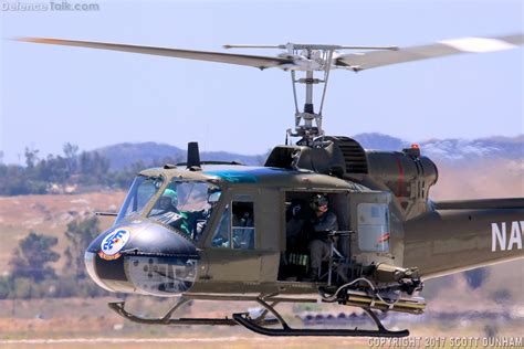 navy uh  huey helicopter gunship defencetalk forum