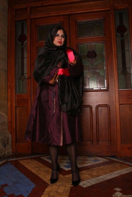 sharimara raj hijabi mistress indian beauty fur coat goth darth vader famous lady gothic