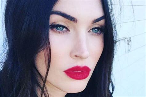 megan fox 2017 hot instagram selfie brings boobs back daily star