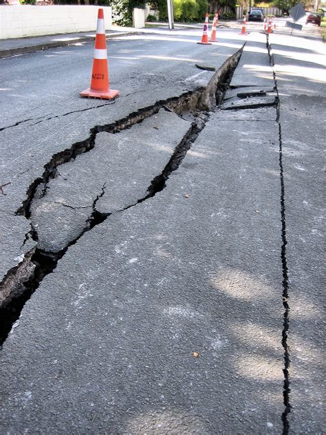 fileearthquake damage roadsjpg