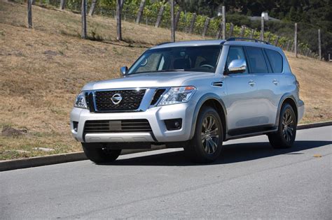 nissan armada platinum expected   top choice  armada buyers edmunds