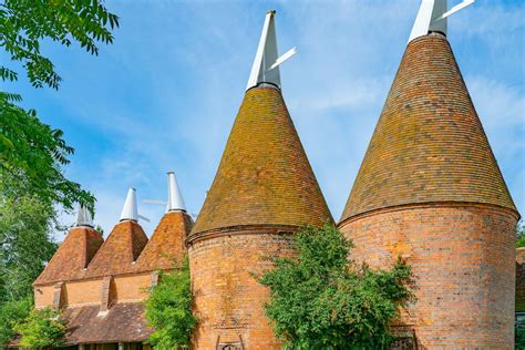 oast houses    oast houses