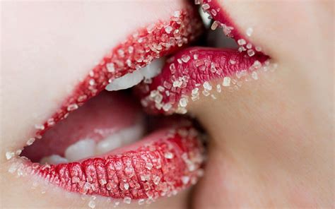 women lips kissing sugar lesbian hd wallpaper
