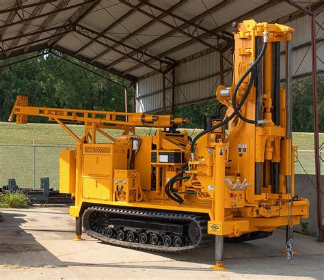 cme lcx  clearance rubber track drill rig specifications