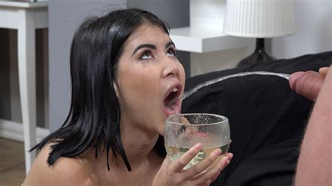 vipissy sub slut lady dee fucked and takes piss in mouth