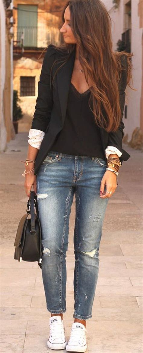 Graceful Stylish And Trendy Blazer Work Outfits To Wear White