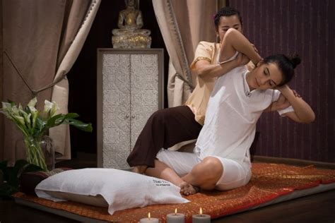 traditional thai massage picture of thao thai spa thai