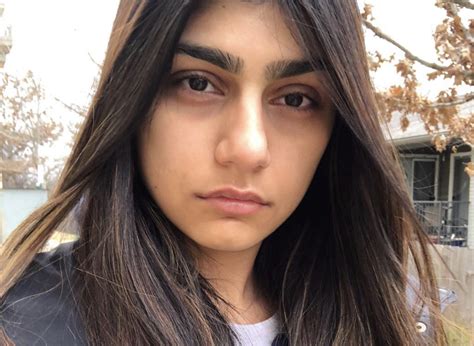 Mia Khalifa Claims She Quit Adult Films Due To Death Threats From