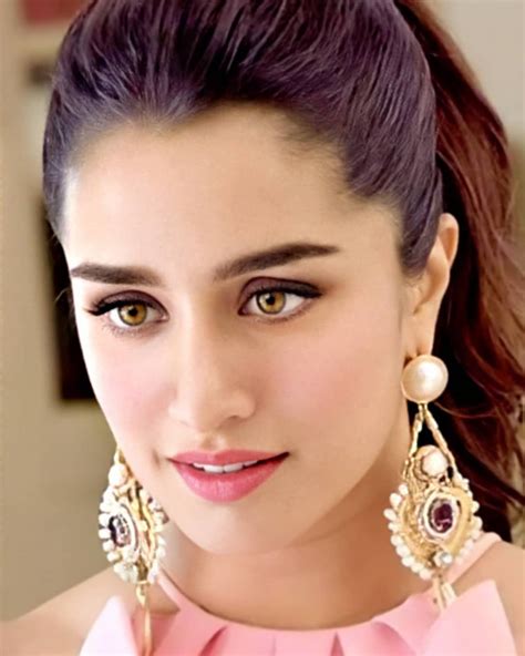 Pin By Sushil On Shraddha Kapoor In 2020 Bollywood
