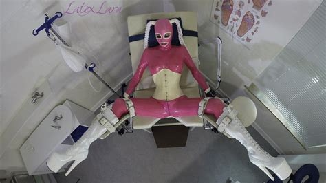 Latex Lara Fucking Machine And Rubber With Blind Masked
