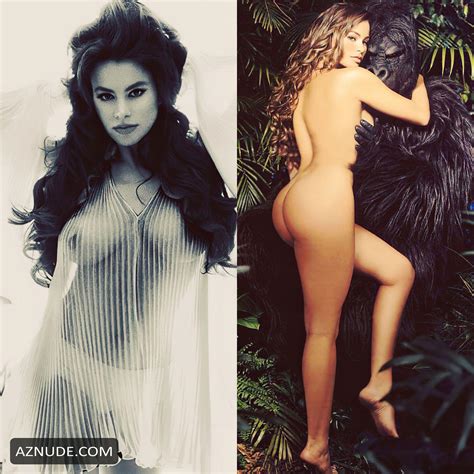 Sofia Vergara Flaunts Her Buttocks Posing In Bikini With