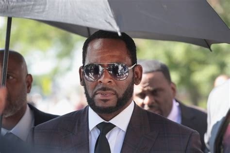 r kelly s mother and father 5 fast facts you need to know