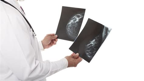 how can i perform a breast self examination the health advisory clinic
