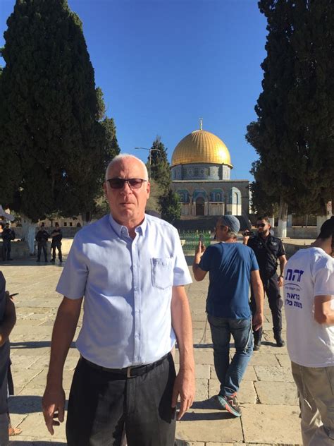 First Cabinet Member Enters Temple Mount After 3 Years As Pm Lifts Ban