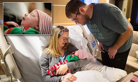 minnesota couple forced to give birth on side of the road daily mail