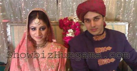 hum awaz entertainment magazine ahsan khan with his wife