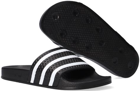 zwarte adidas slippers adilette men omoda