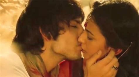 Tolly News Rakul Preet Singh Himansh Kohli Kissing Video