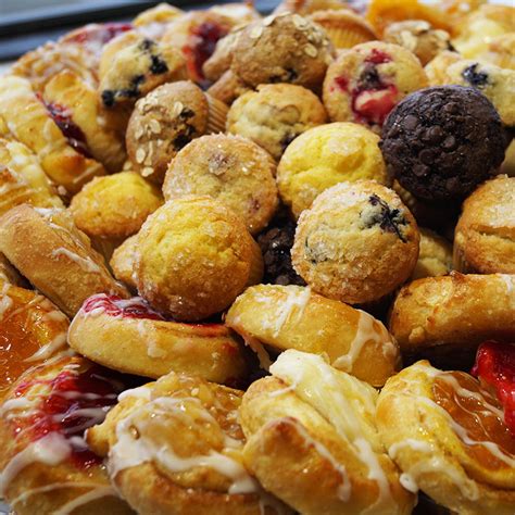deluxe breakfast platter davis bakery