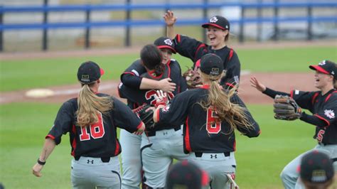 canada beats taiwan to play for gold at women s baseball world cup